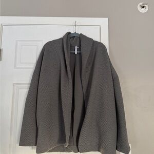 Fabletics Quilted Shawl Cardigan SZ M Gray Pockets Gym Casual